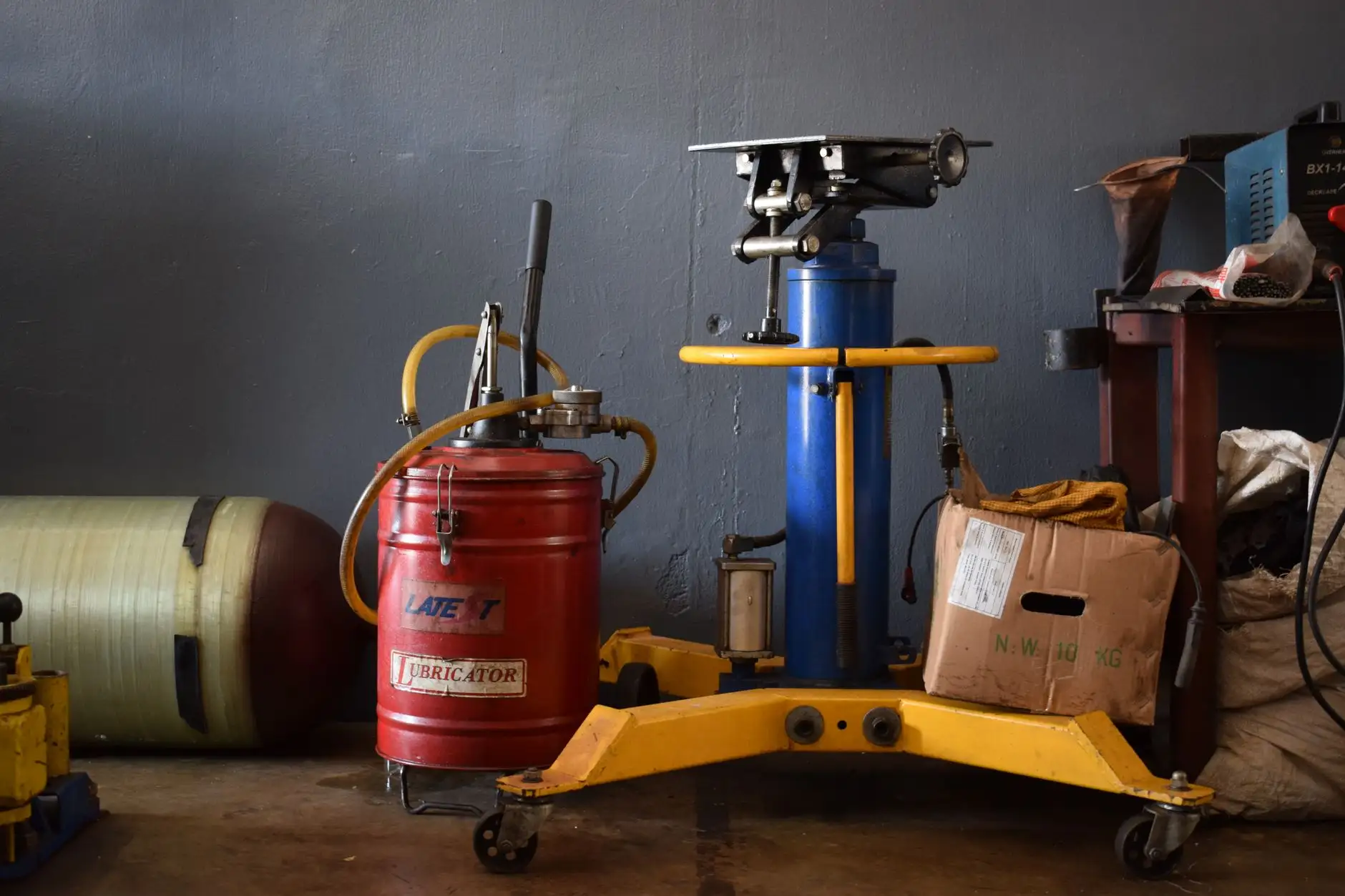 塑料收纳箱注塑工艺参数优化与常见缺陷预防