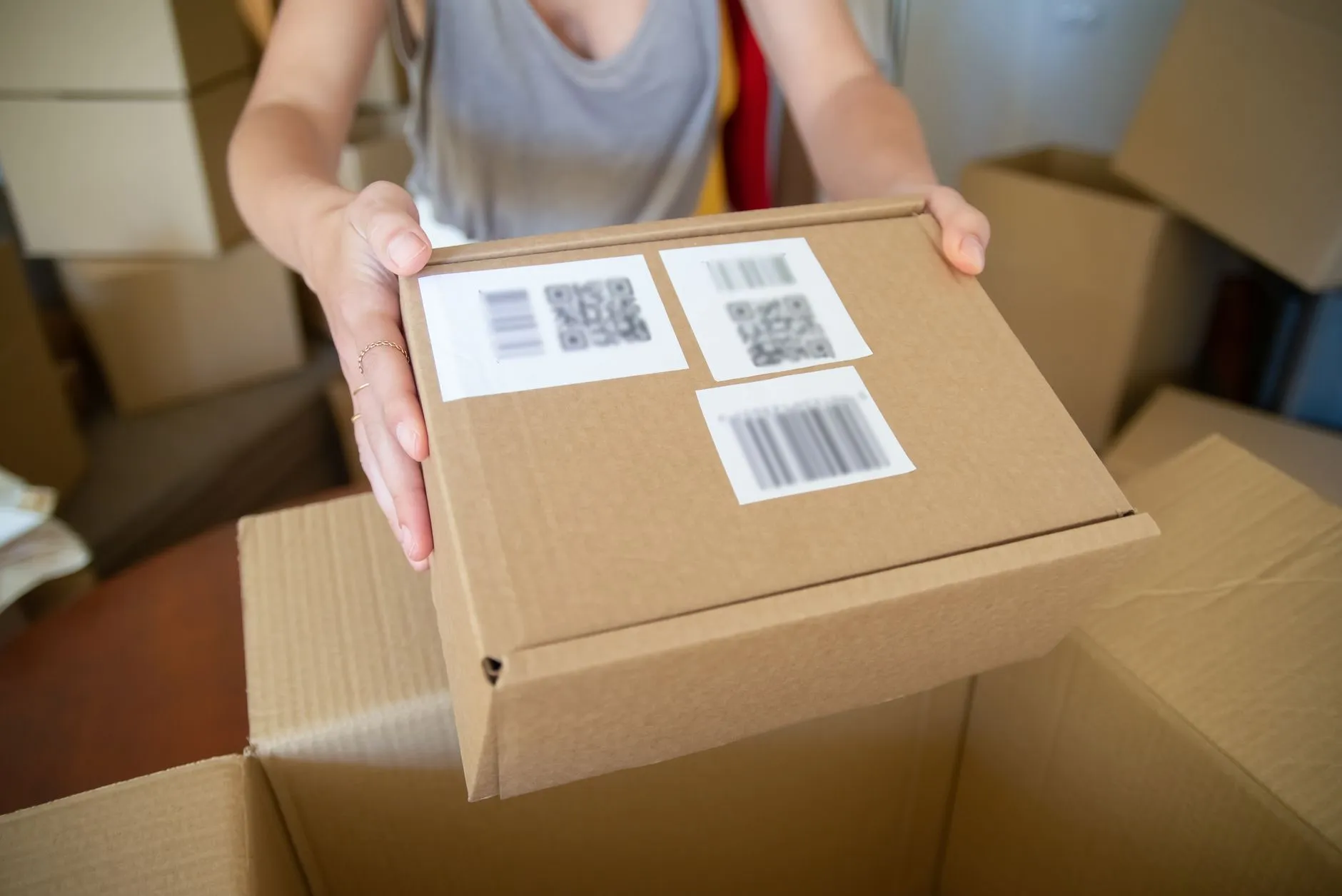 塑料收纳箱与衣架等家居收纳用品的选型要点解析正文配图 2