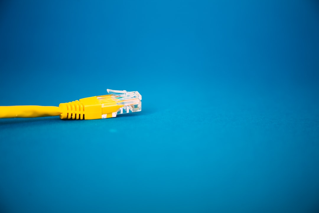 衣架与脏衣篮搭配方案：珠三角宿舍收纳用品的实用配置思路